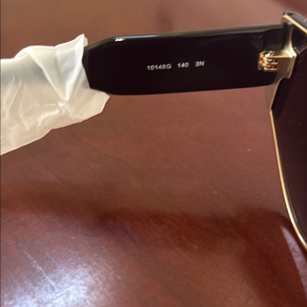 Michael Kors park City Sunglasses - Picture 5 of 7